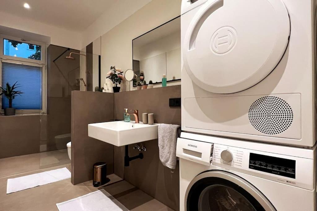 Soul-Apartment Terrasse Privat-Parkplatz Boxspringbett 55Zoll Tv Wlan لبسيا المظهر الخارجي الصورة