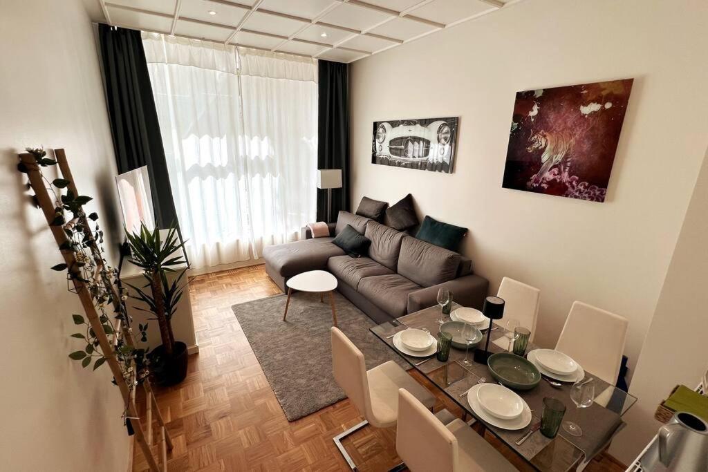 Soul-Apartment Terrasse Privat-Parkplatz Boxspringbett 55Zoll Tv Wlan لبسيا المظهر الخارجي الصورة