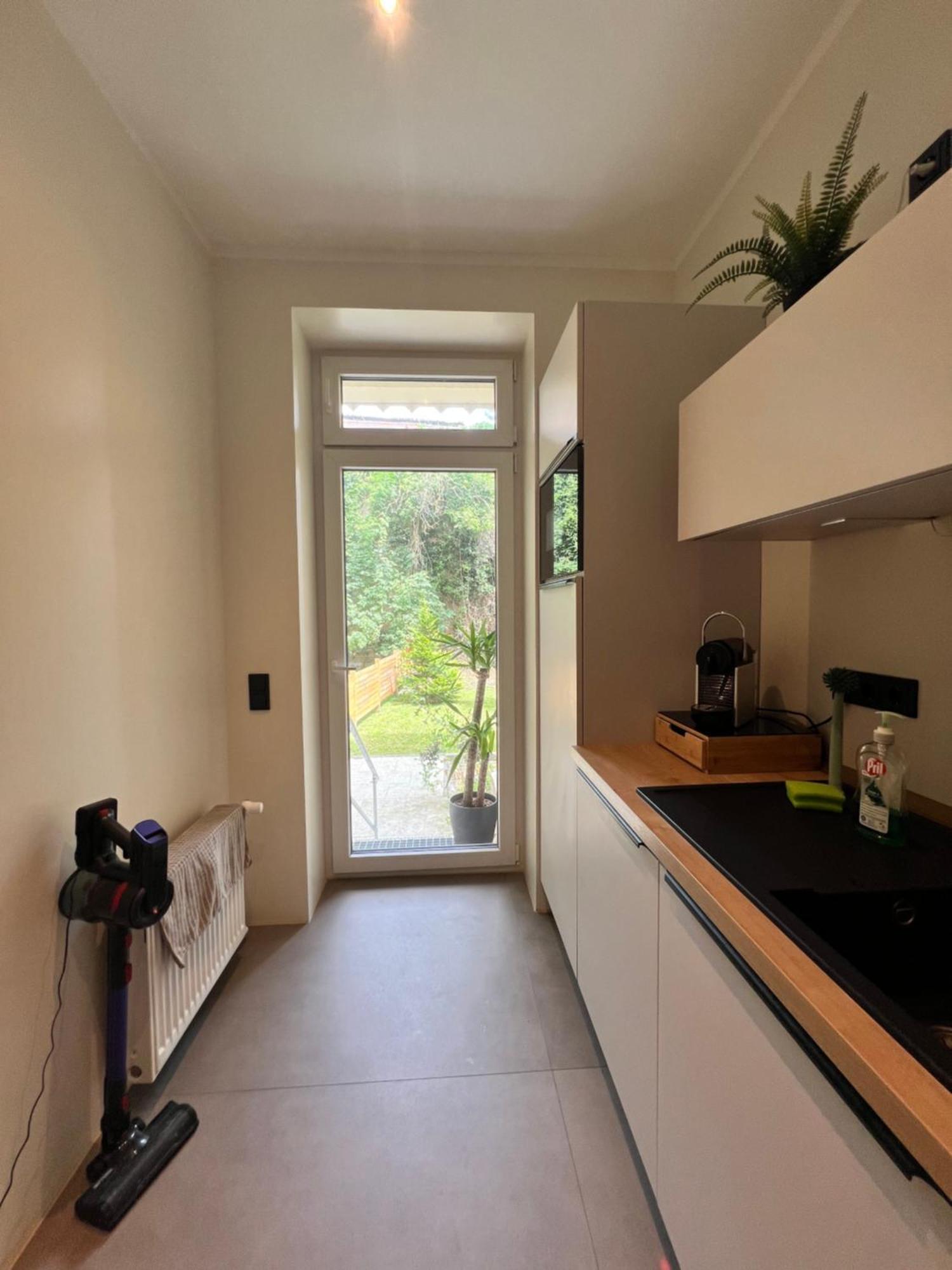 Soul-Apartment Terrasse Privat-Parkplatz Boxspringbett 55Zoll Tv Wlan لبسيا المظهر الخارجي الصورة
