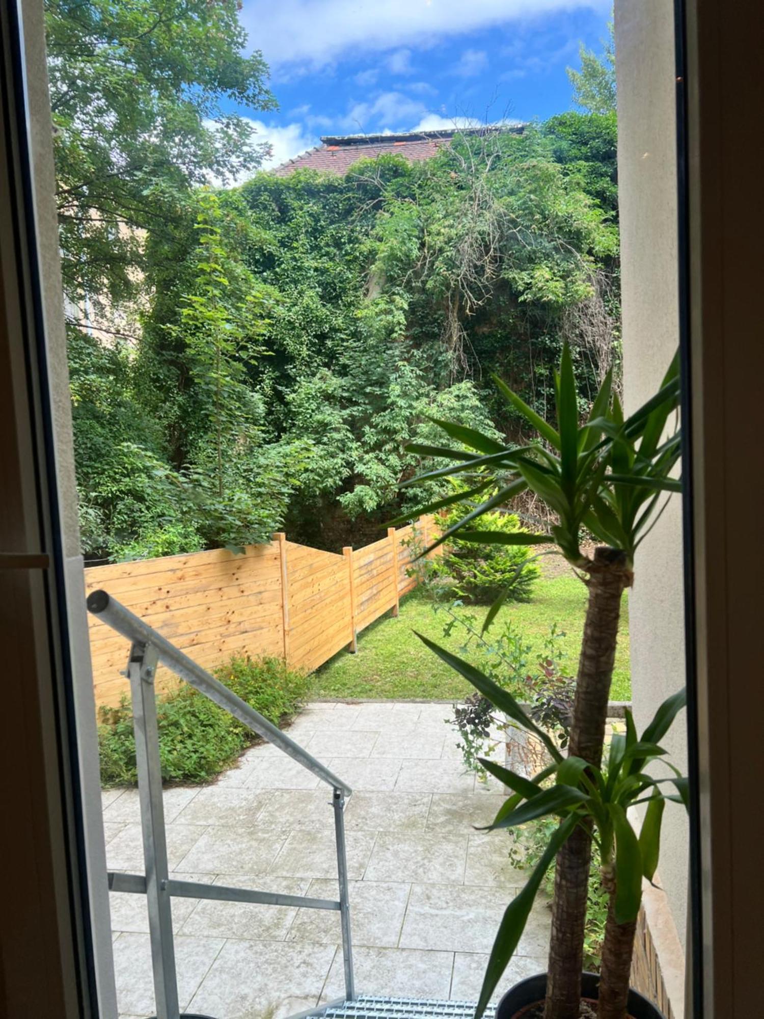 Soul-Apartment Terrasse Privat-Parkplatz Boxspringbett 55Zoll Tv Wlan لبسيا المظهر الخارجي الصورة