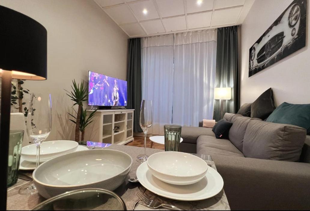 Soul-Apartment Terrasse Privat-Parkplatz Boxspringbett 55Zoll Tv Wlan لبسيا المظهر الخارجي الصورة