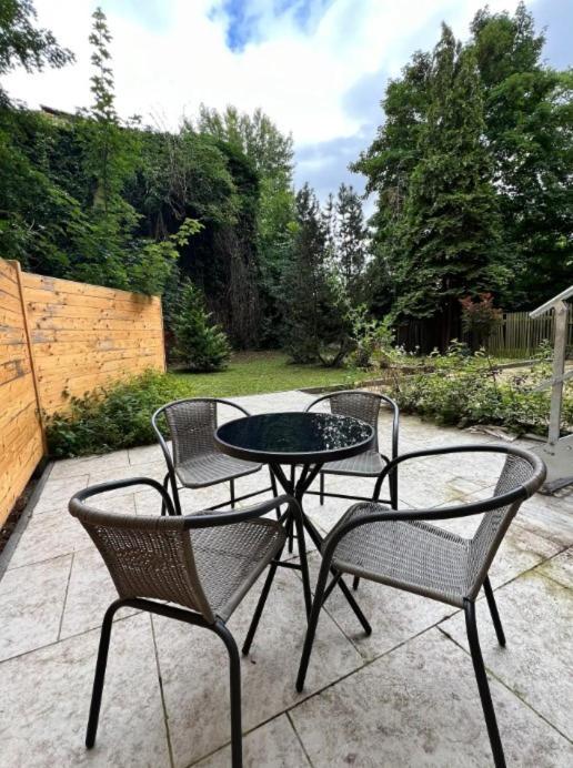 Soul-Apartment Terrasse Privat-Parkplatz Boxspringbett 55Zoll Tv Wlan لبسيا المظهر الخارجي الصورة